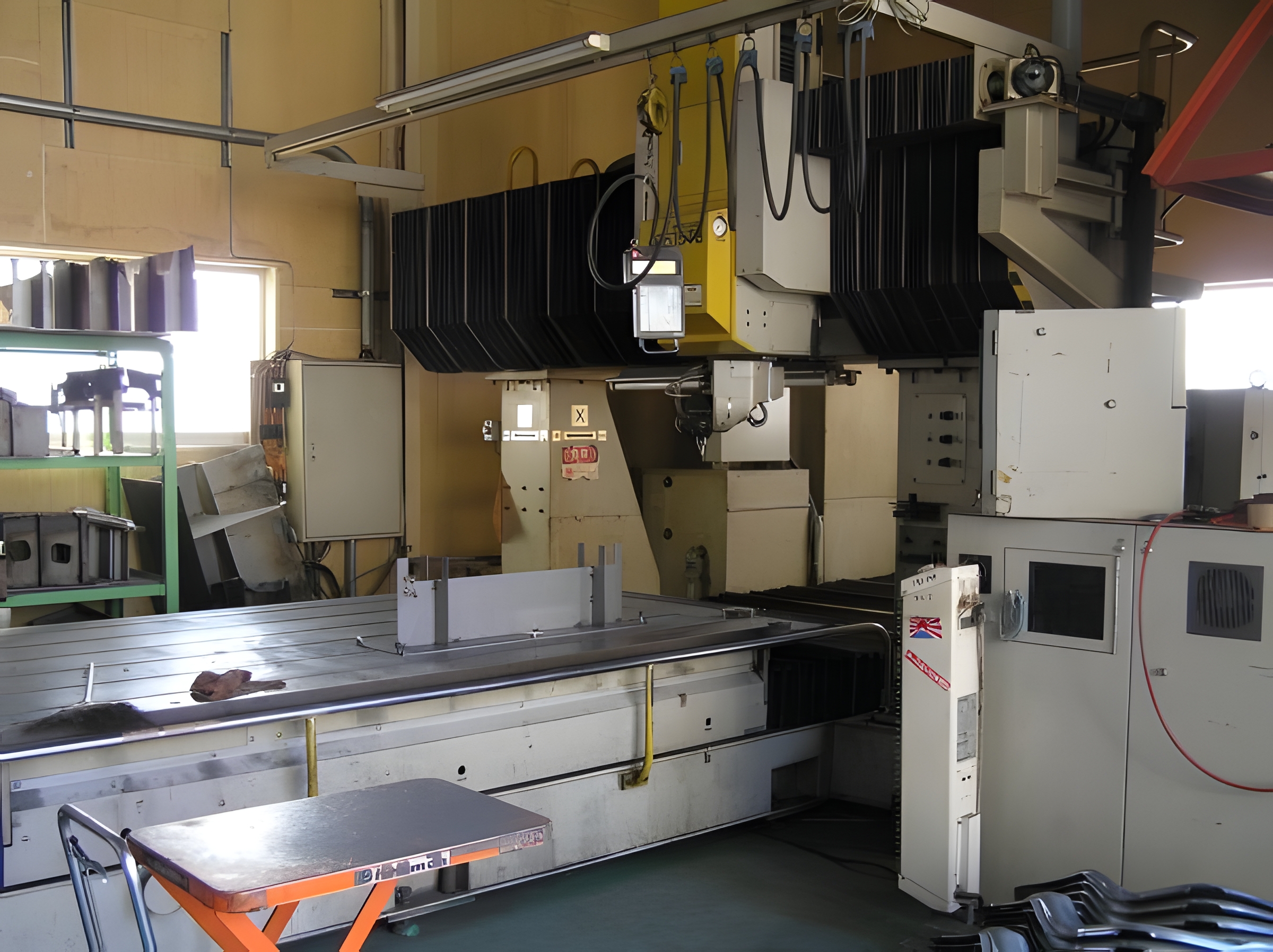 3次元レーザー加工機 2515TB